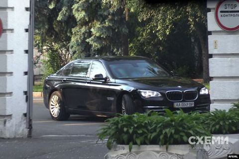 Автомобиль Пинчука заметили в АП (обновлено)