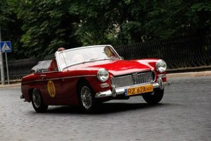 Во Львове прошли гонки ретро-автомобилей