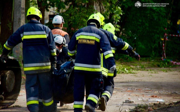 У Дніпрі завершили пошуково-рятувальну операцію після нічного обстрілу