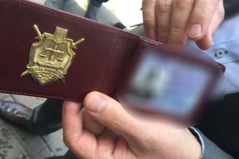 Замначальника управления Генпрокуратуры задержан при получении $3 тыс. взятки