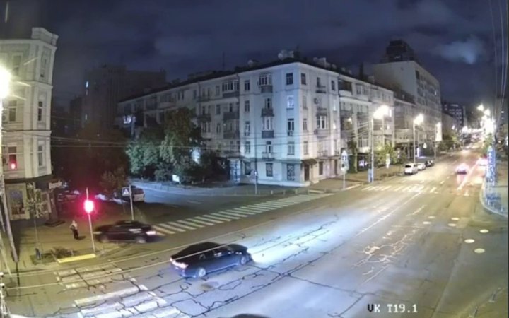 У Києві працівник прокуратури збив жінку на пішохідному переході і втік