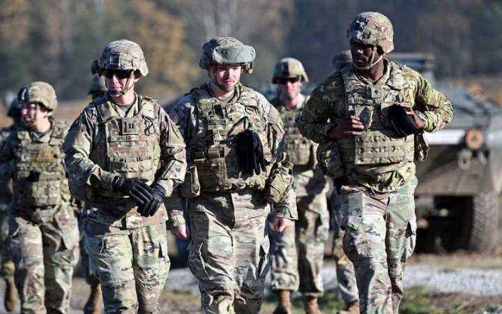 Пентагон виводить з Німеччини 5 тисяч солдатів через сварку Трампа з Мерцом