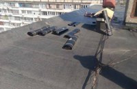 На крыше многоэтажки в Киеве взорвался газовый баллон, пострадали два человека