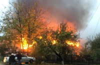 У Хмельницькому внаслідок атаки РФ пошкоджено підприємство та будинок, є жертви (оновлено)