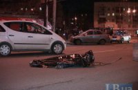 На проспекте Гагарина в Киеве автомобиль сбил насмерть инвалида