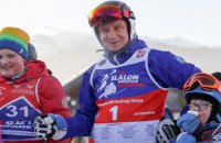 Президента Польши раскритиковали за участие в лыжном чемпионате во время карантина