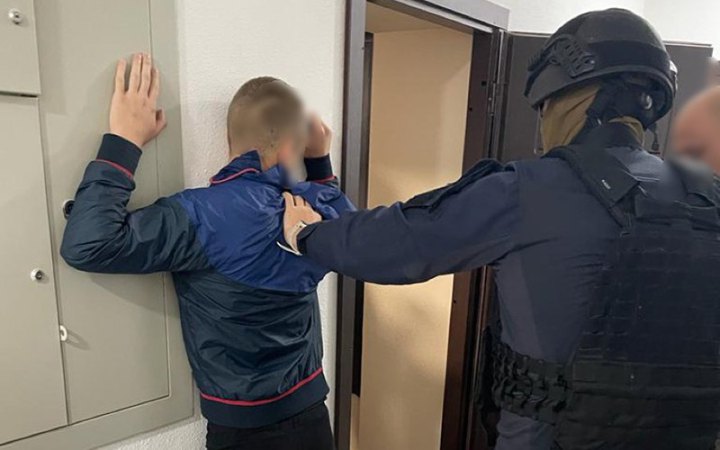 Викрито шахраїв, які обкрадали громадян під видом оформлення соцвиплат від "Є-підтримки", – Офіс генпрокурора