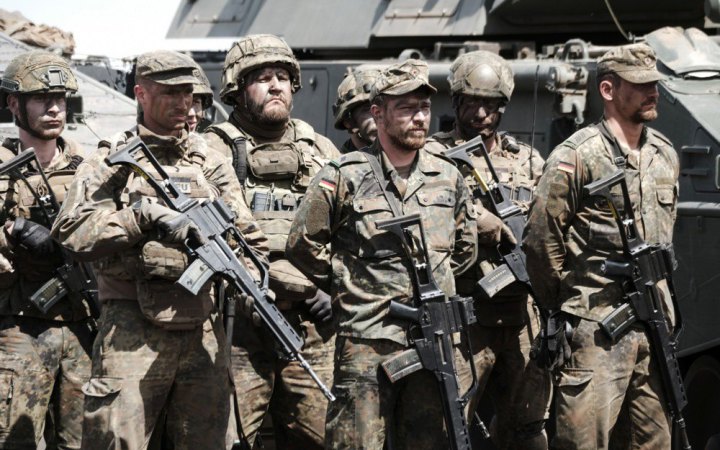У Німеччині міркують над поверненням обов'язкової військової служби