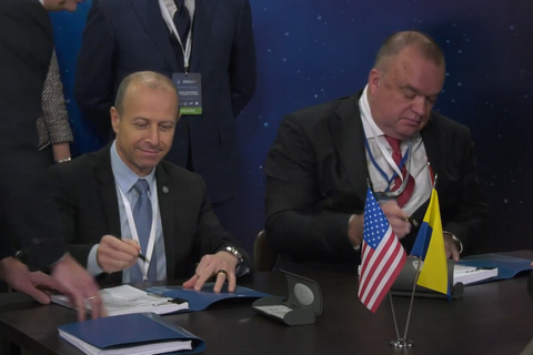 Westinghouse и "Энергоатом" подписали первые соглашения по строительству новых энергоблоков на ХАЭС