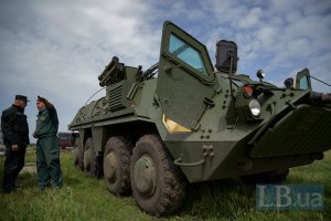 В СНБО обещают тысячу новых БТРов для армии