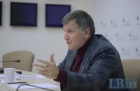 Аваков: рейтинг Порошенко растет потому, что он не несет никакой ответственности