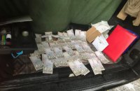В Виннице двух киберполицейских поймали на взятке 