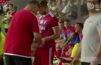 В матче чемпионата Венгрии игрок лишился места в стартовом составе из-за обручального кольца 