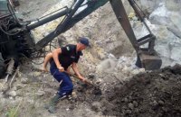 У Дніпропетровській області чоловік і підліток загинули під час обвалу піску на ​стихійному кар’єрі