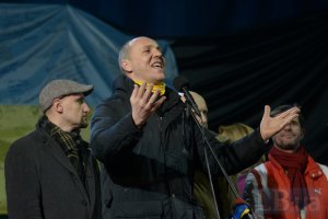 В 8 областях приезжие экстремисты пытаются захватить ОГА, - Парубий