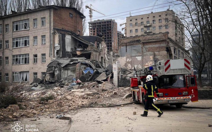 Після сьогоднішнього обстрілу Києва Зеленський заявив, що потрібно більше ППО