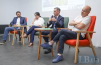 “Змінитися, щоб вижити”: репортаж з “Нової країни”, присвяченій медичній сфері  