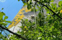 Росіяни атакували дронами багатоповерхівку та авто у Харкові, є постраждалі (оновлено)