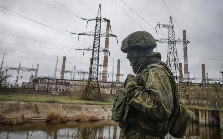 На Луганщині окупанти чинять провокації з українським прапором: шукають партизанів