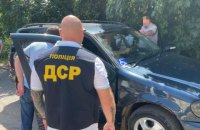 Помічник нардепа попався на хабарі $5700 за відведення землі учасникам ООС у Чернівцях