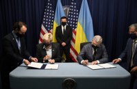 ​Міністри енергетики України та США у присутності Зеленського підписали заяву щодо посилення співпраці 