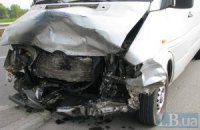 В Киеве водитель погиб, выехав на встречную полосу на Московском мосту