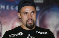 Экс-чемпион мира в супертяжелом весе отменил свой бой из-за укуса паука