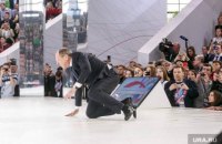 Лавров упал на сцене форума "Россия-страна возможностей"