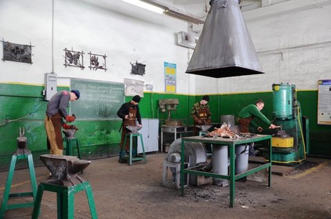 "Возрождение" предложило Раде вернуть финансирование ПТУ из госбюджета
