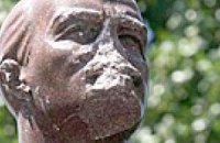 КПУ разрешили отремонтировать памятник Ленину в Киеве