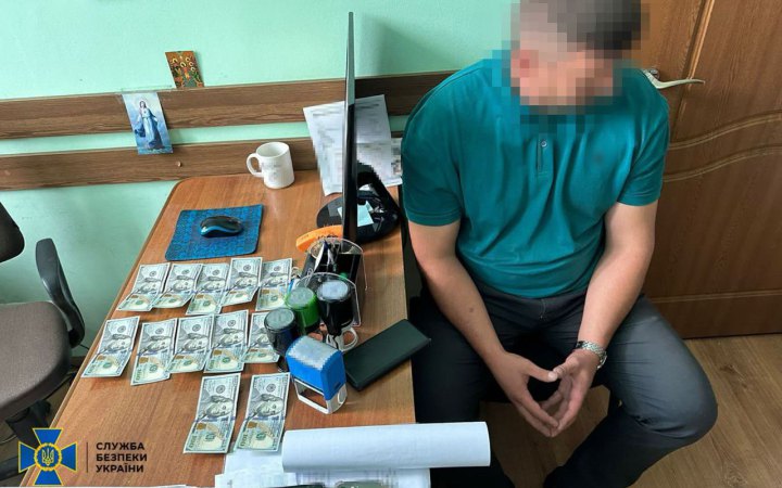 СБУ затримала заступника Херсонського воєнкому та голову ВЛК на Прикарпатті