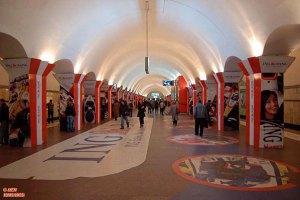На пяти станциях киевского метро подключили мобильный интернет