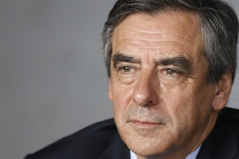 Экс-премьера Франции Фийона выдвинули в совет директоров российской компании "Зарубежнефть"