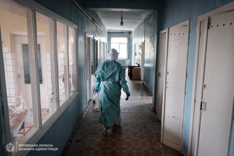 В райбольнице в Черновицкой области закончились аппараты ИВЛ