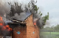 Росіяни вбили літню жінку під час обстрілу Миколаївської громади на Сумщині (оновлено)