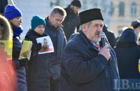 На Майдане прошла акция в поддержу задержанного адвоката Эмиля Курбединова