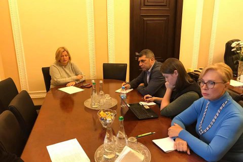 Четверо захваченных украинских моряков ранены, один в тяжелом состоянии, - Геращенко