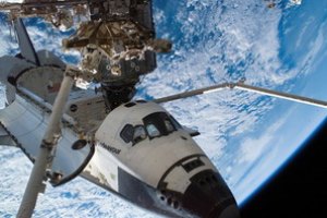 Шаттл Endeavour успешно пристыковался к МКС 
