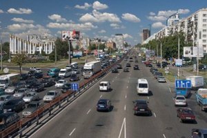 На проспекте Победы в Киеве на три месяца ограничили движение