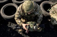 «Мені казали: "Це ж твій воює, а не ти, чого переживаєш?"». Дружини військових про те, чому треба розібратися з демобілізацією