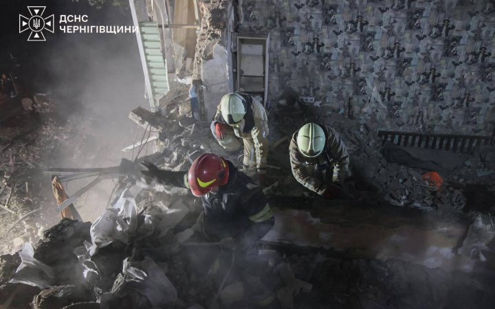 Нова хвиля російських атак по Україні: Зеленський розповів про завершення операції в Прилуках та удар по Краматорську