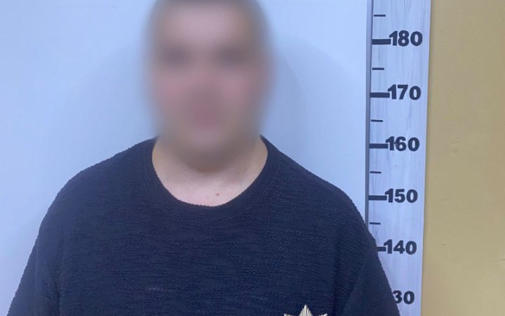 «Перевіряв довіру» і виманював гроші у жінок: киянина підозрюють у шахрайстві на велику суму грошей