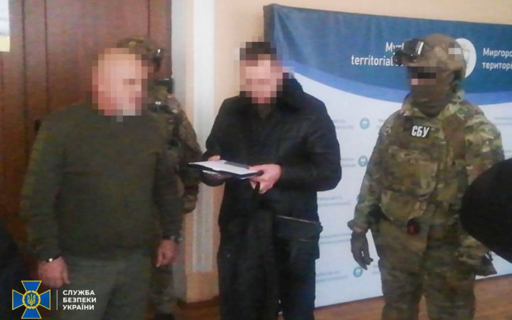 На Полтавщині депутат вимагав від фермера майже 67 тисяч доларів за вирішення "земельного питання"