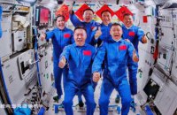 Троє астронавтів з КНР дісталися китайської космічної станції