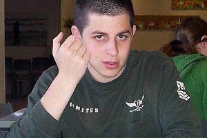 Освобожденный из плена Гилад Шалит попал в больницу