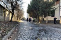 В Мукачево на улице произошла стрельба, двое раненых  