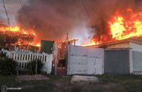 Росіяни вдарили по житловому секторі Глухова на Сумщині, постраждала дитина
