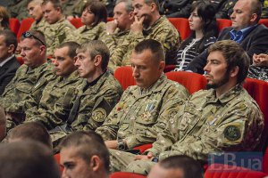 Рада продлила срок сохранения рабочих мест за военными до 18 месяцев