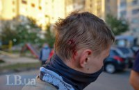 Трое человек обратились к врачам после ночных столкновений на Святошино