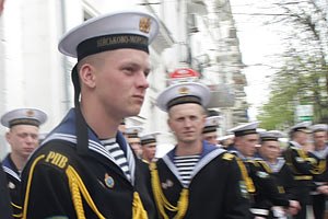 Военным морякам повысят зарплату вдвое